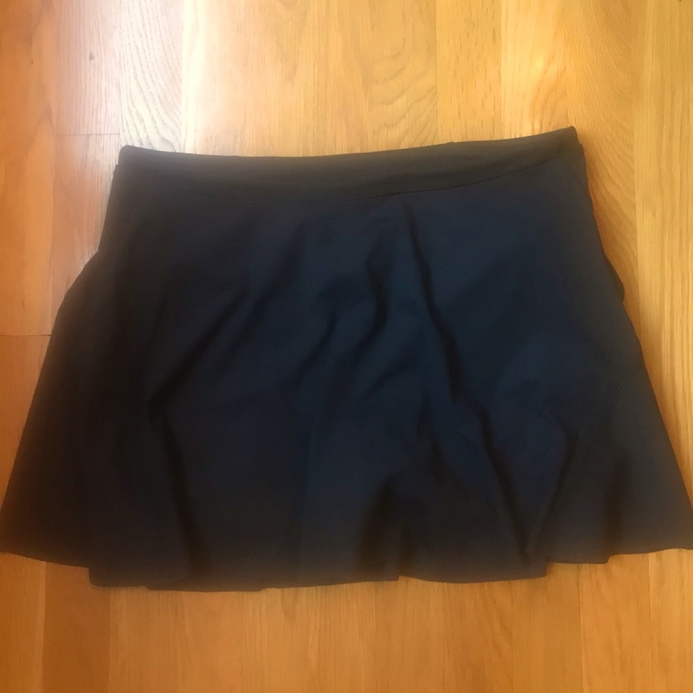 Euc Athleta match point skort. Black, size medium